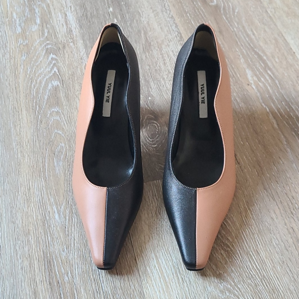 Two-Tone Color Block Statement Pointed Heels Pumps - image 3